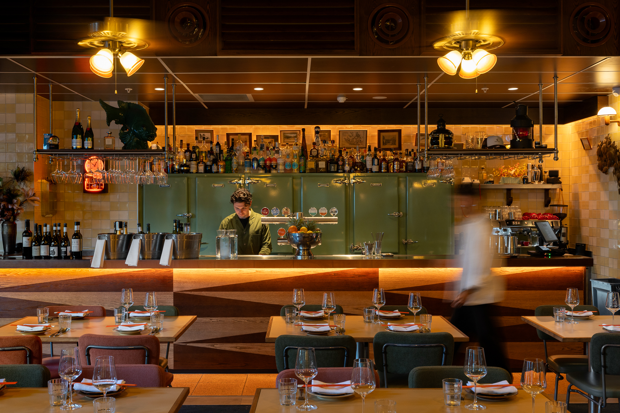 Past / Port Dining